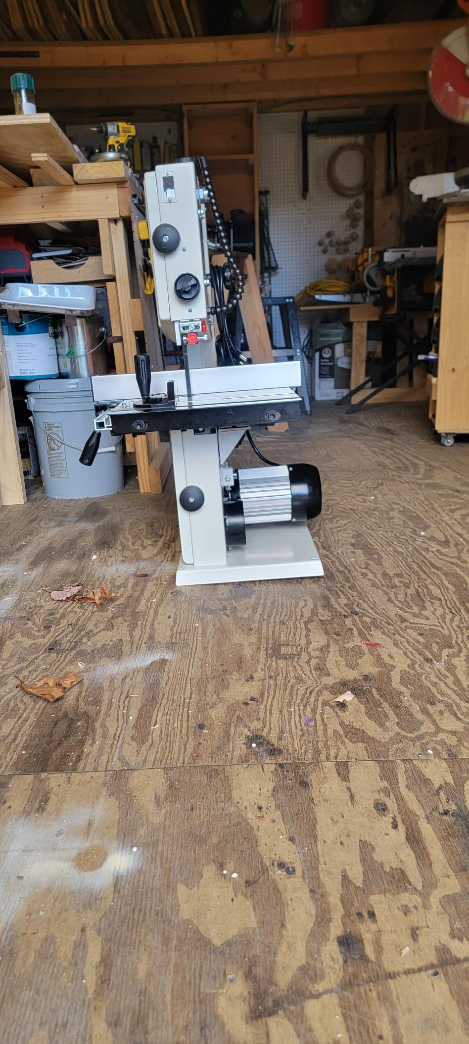 JET 10-Inch Woodworking Band Saw with Stand, 1/2 HP, 115V 1Ph (JWB-10) customer photo 1