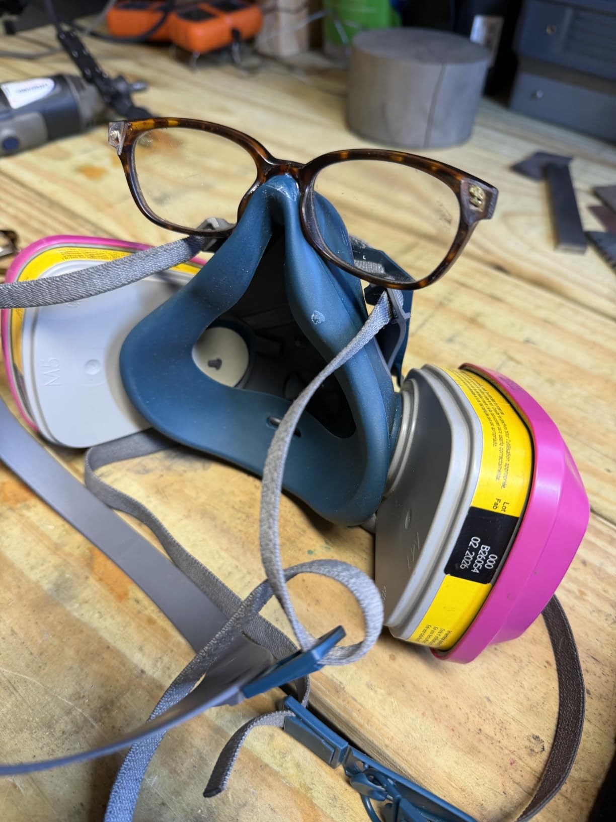 3M Multi-Purpose Quick Latch Reusable Respirator 65023QLH1-DC, OV/AG/P100, Medium customer photo 2
