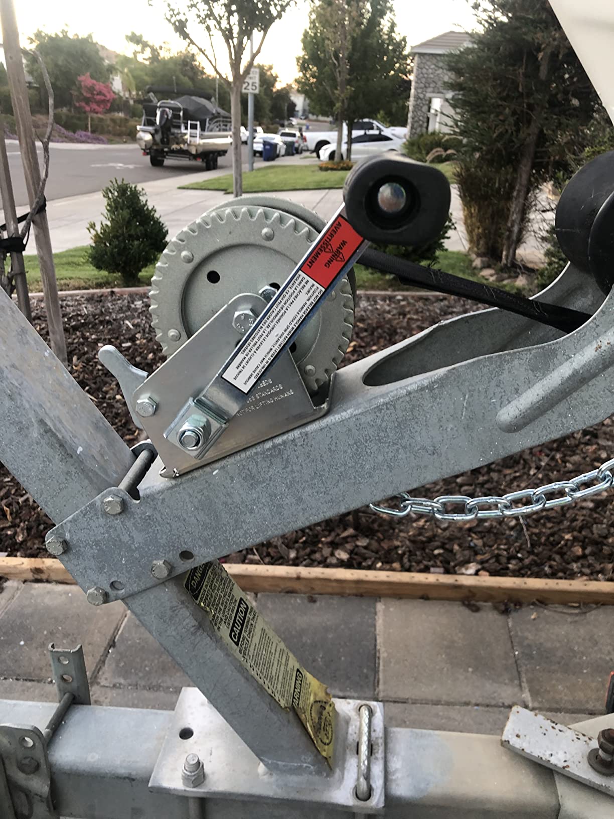 Camco 2000lb Boat Trailer Winch - Manual Hand Crank Boat Winch Features 20-Foot Strap & 2-Way Ratchet - 2,000lb Weight Capacity customer photo 2