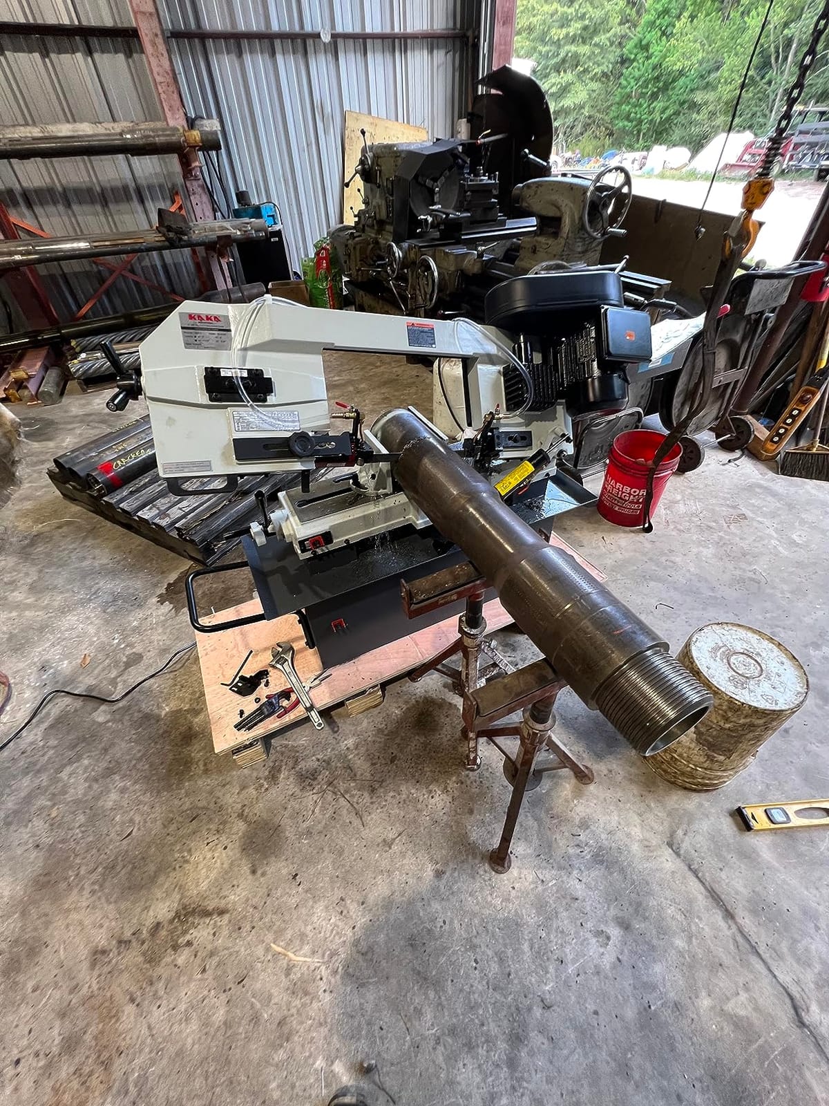 Metal Cutting Band Saw, 9 in Round KAKA INDUSTRIAL BS-912B | 7 x 12 in rectangular capacity and 115V motor Hydraulic downfeed with four blade speeds customer photo 2