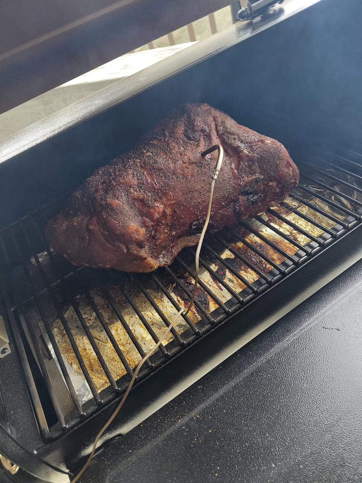 Z GRILLS ZPG-450A Wood Pellet Grill & Smoker with PID V3.0 Controller, 459 Sq in Cook Area, Meat Probe, Foldable Shelf&Side Shelf, 8 in 1 BBQ Grill Outdoor Auto Temperature Control, Black customer photo 2