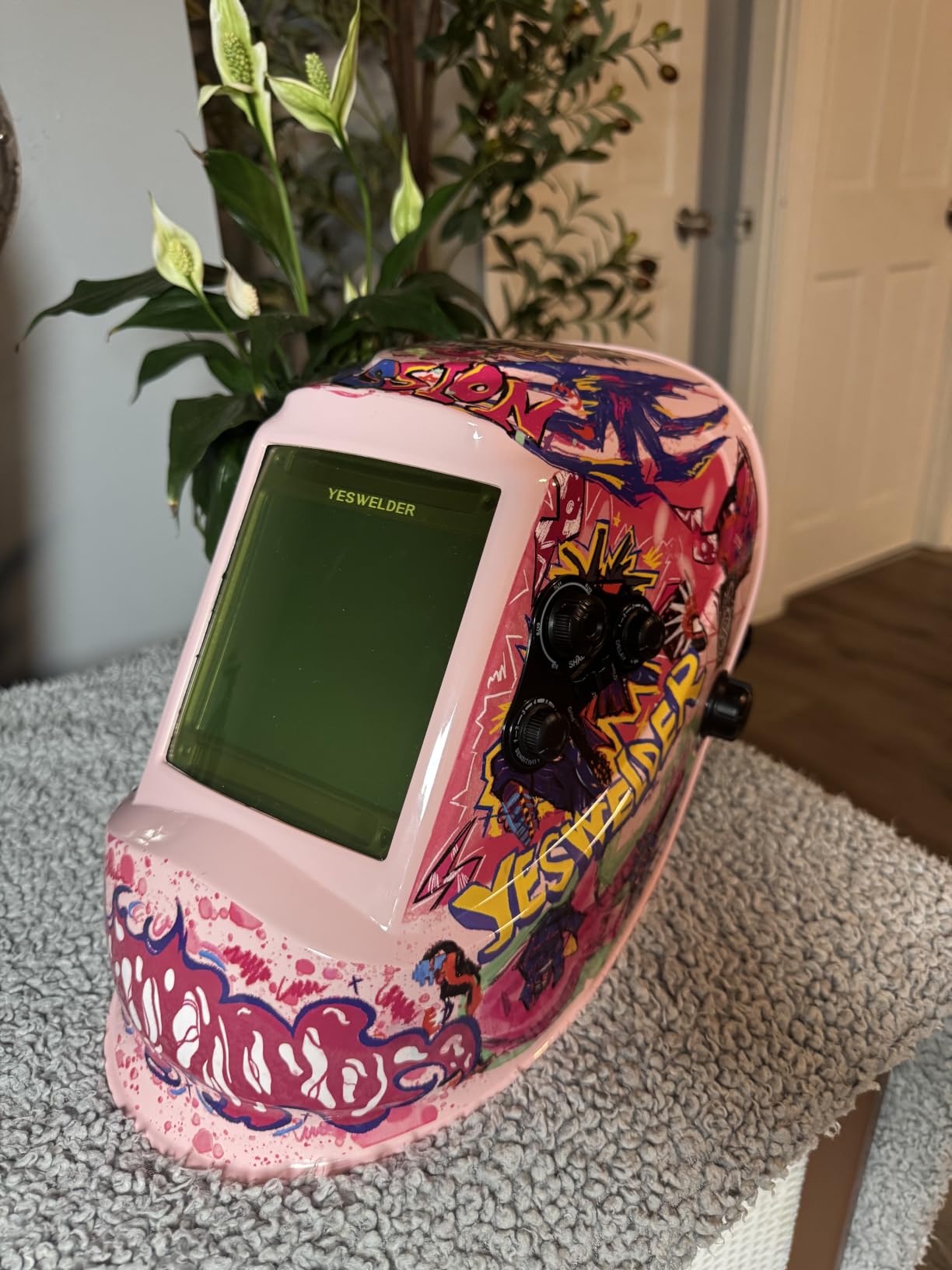 YESWELDER Auto Darkening Welding Helmet, Large View, LYG-M800H customer photo 1
