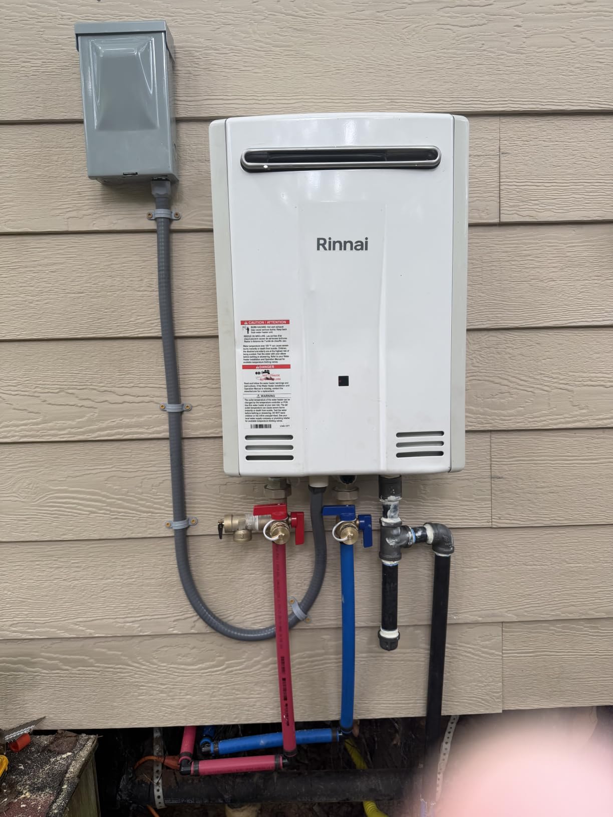 Rinnai V53DeP Propane Tankless Water Heater customer photo 1