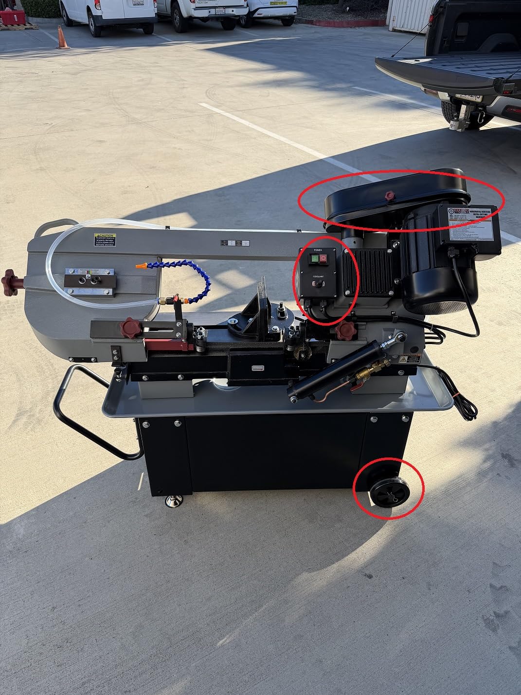 Metal Cutting Bandsaw, 7 x 12 in KAKA INDUSTRIAL BS-712N | Horizontal/vertical setup with hydraulic feed and coolant 1.5 HP 115V/230V setup with 4 blade speeds 45 degree miter cuts customer photo 1