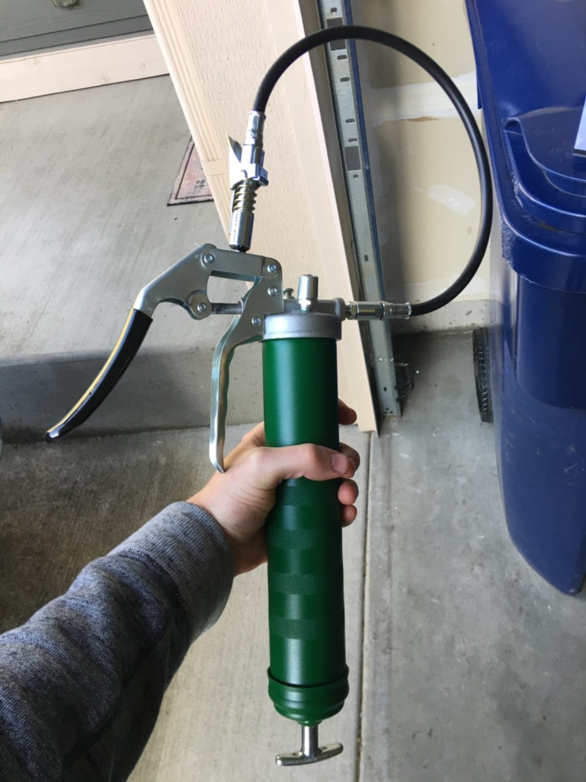 LockNLube Heavy-Duty Pistol Grip Grease Gun with our patented LockNLube Locking Grease Coupler, 20