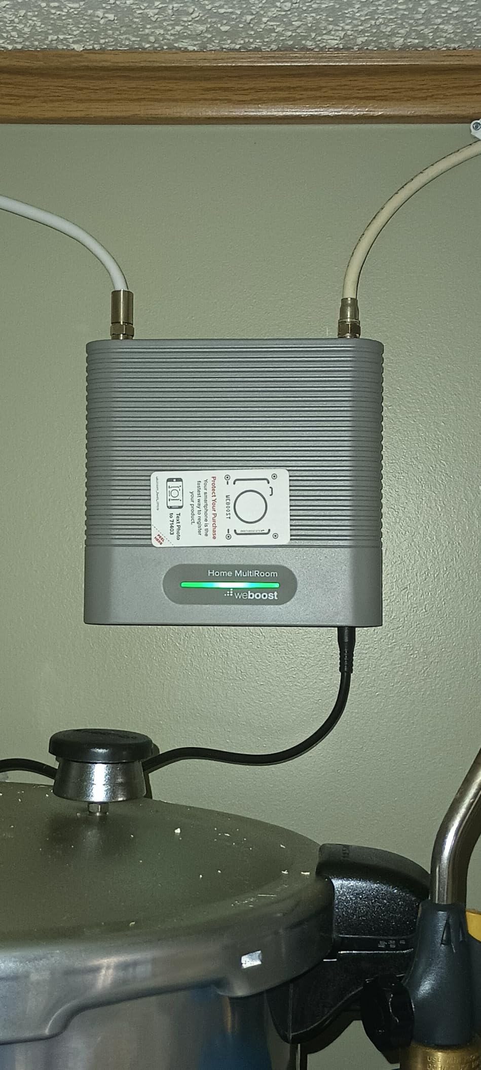 weBoost Home MultiRoom - Cell Phone Signal Booster | Boosts 4G LTE & 5G up to 5,000 sq ft for all U.S. Carriers - Verizon, AT&T, T-Mobile & more | Made in the U.S. | FCC Approved (model 470144) customer photo 1