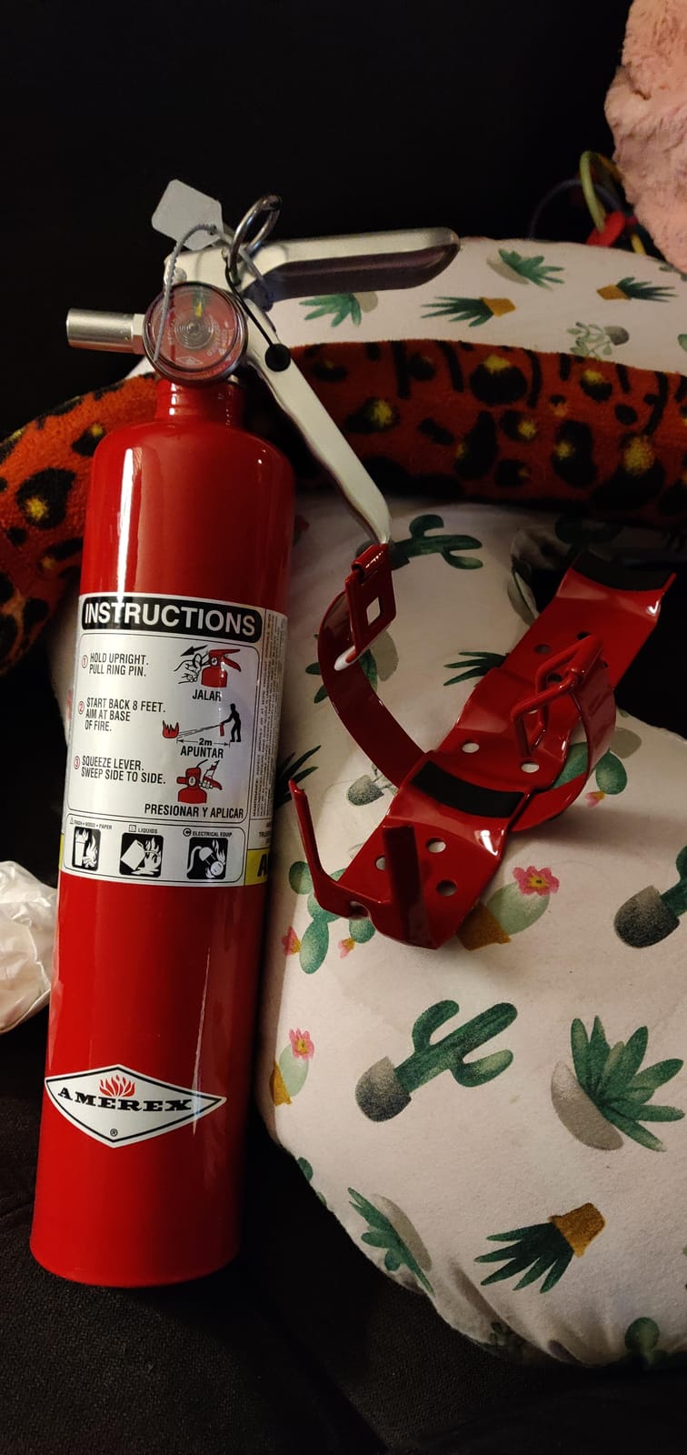 Amerex A411 20 lbs ABC Dry Chemical Fire Extinguisher with Wall Hanger customer photo 2