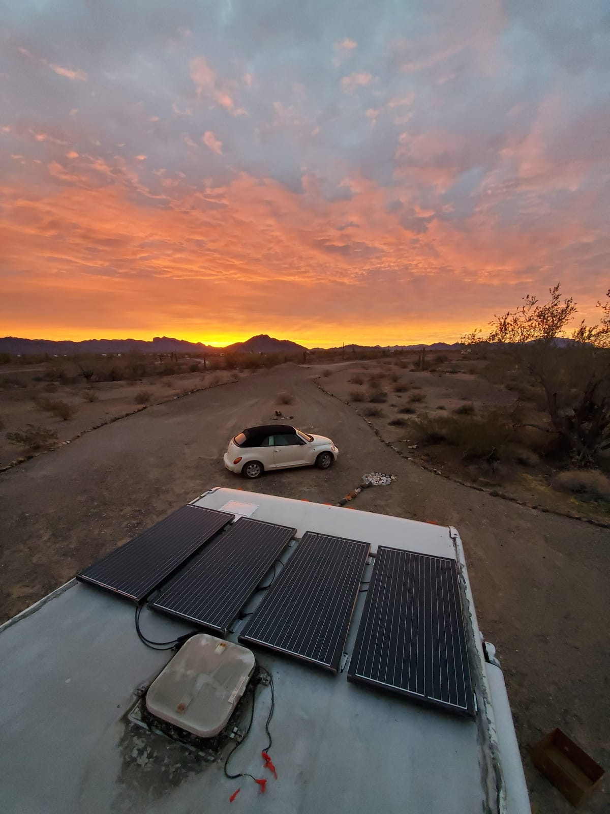 ACOPOWER 400 Watt 12 Volt RV Solar Panel Kit 4 * 100W Solar Panels+40A MPPT LCD Charge Controller+Mounting Z Brackets+Adaptor Kit+Tray Cables Set,Solar System Complete Kits for RV,Boat customer photo 1