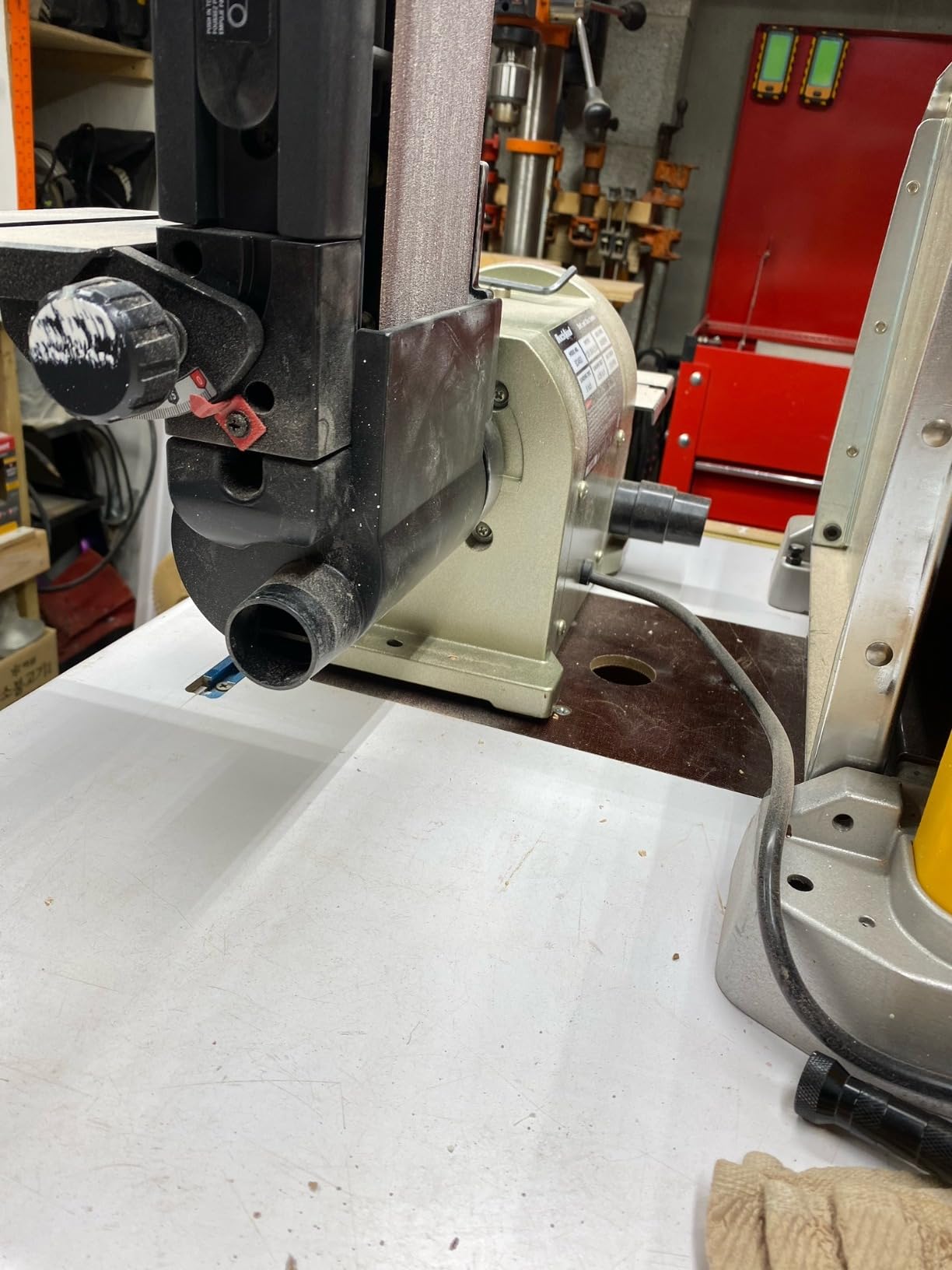 BUCKTOOL 5.0A Belt Disc Sander 4 in x 36 in Belt and 6 in Disc Sander with 3/4HP Direct-drive Motor and Portable Al Base, BD4603 Upgraded Model customer photo 1