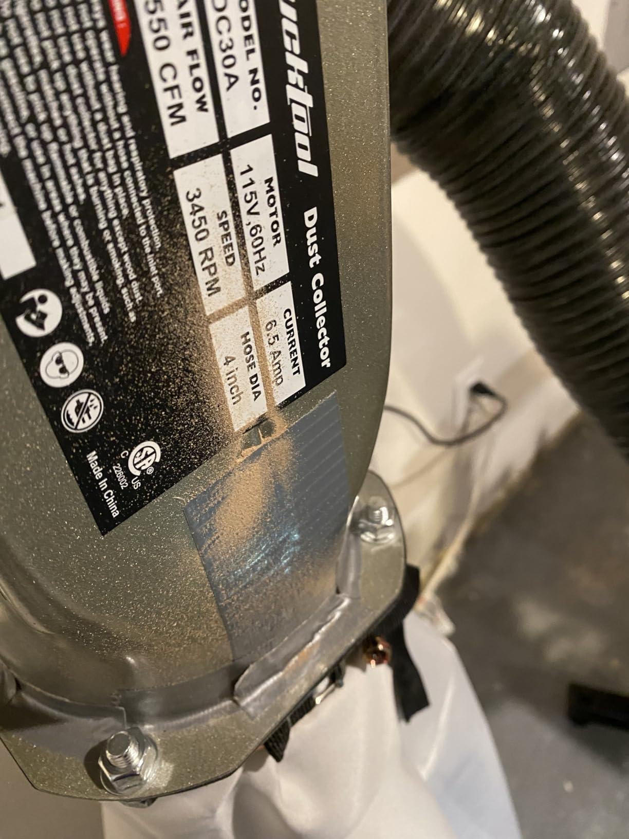 BUCKTOOL 1HP 6.5AMP Wall-mount Dust Collector with Remote Control and 2-micron Dust Filter Bag 550CFM Air Flow DC30A-1 customer photo 1