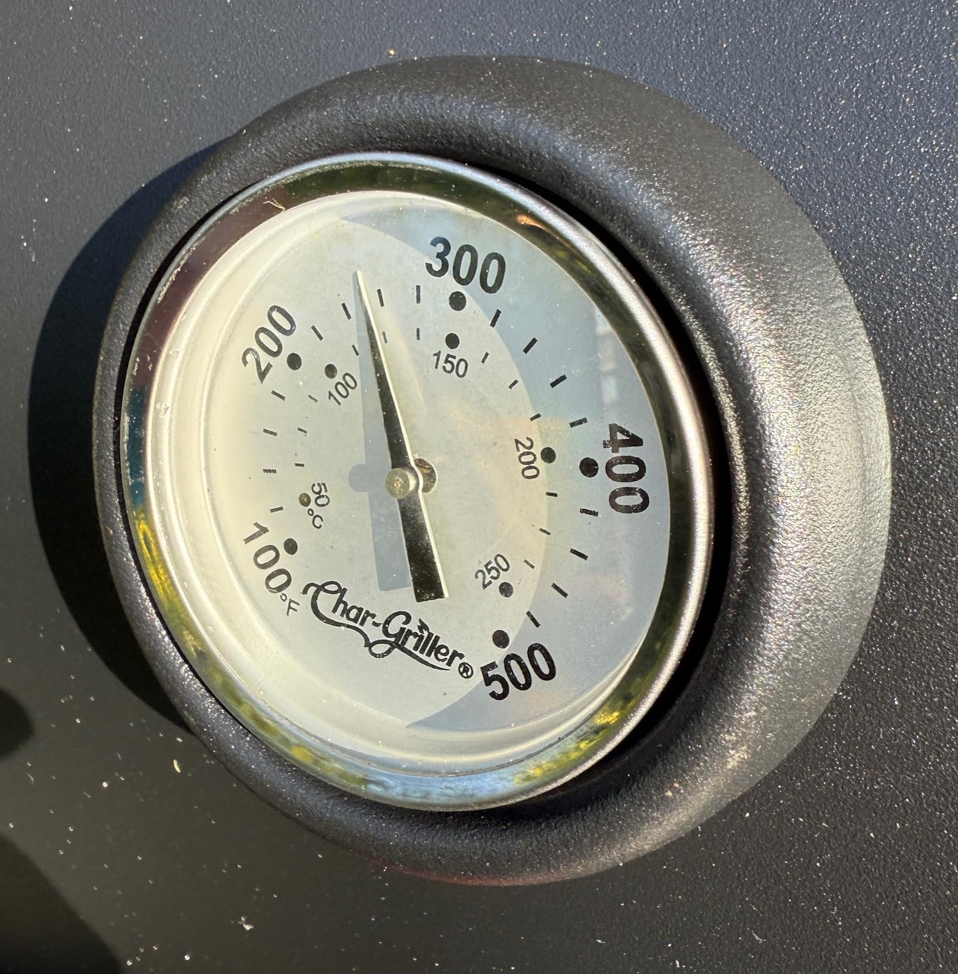 Char-Griller Pro Deluxe Charcoal Barrel Grill, EasyDump Ash Pan, 850 Square Inches of Cooking Space, Model E2827 customer photo 2