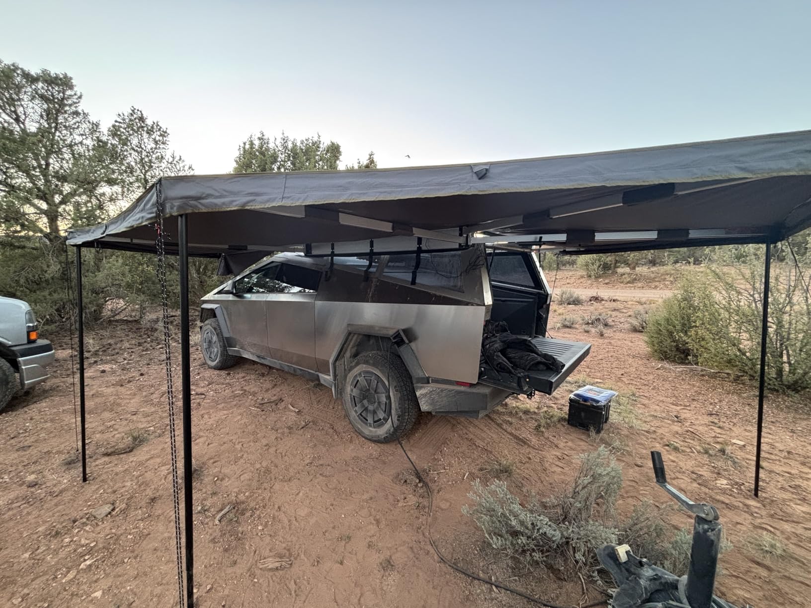Overland Vehicle Systems 19529907 HD Nomadic 270 Degree Awning Passenger Side | 129 Sq Ft of Coverage | Dark Gray Fabric with Travel Cover Included | Twist and Lock Technology | Weather-Resistant customer photo 2