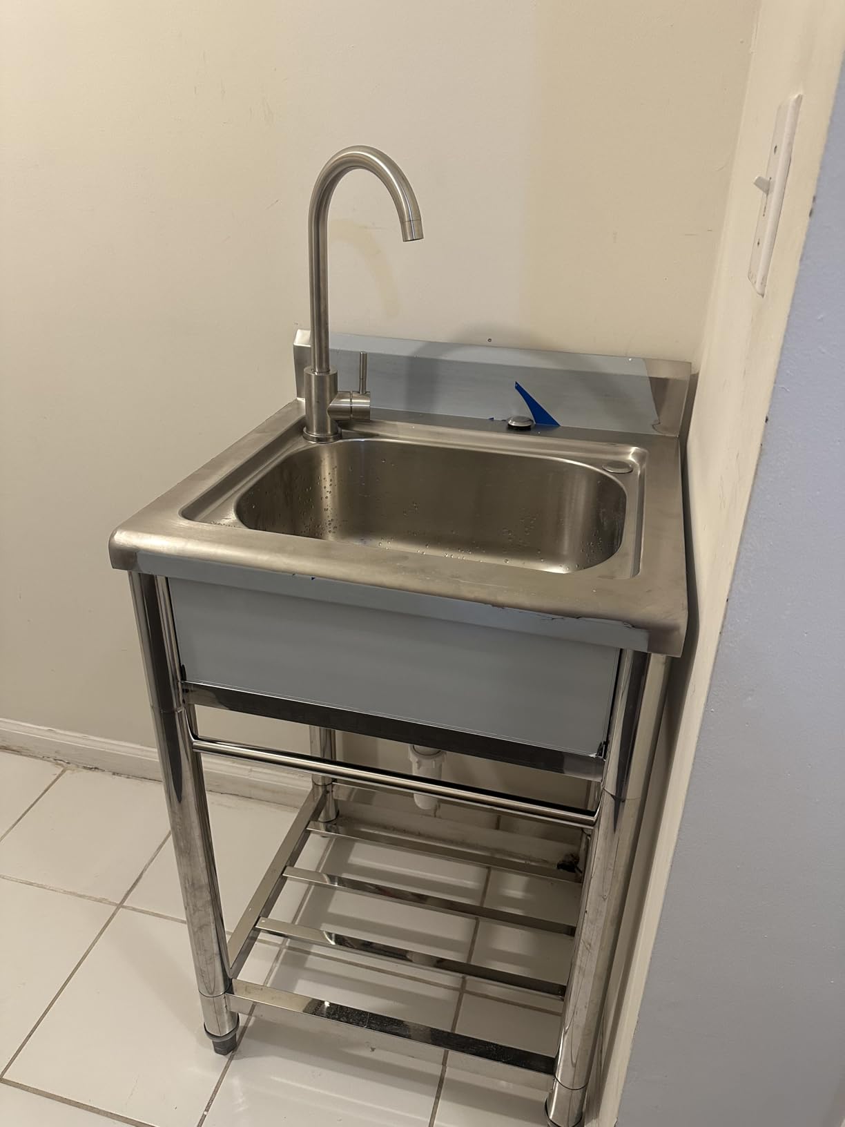 Stainless Steel Utility Sink, Freestanding Single Bowl Garage Sink 22 Inch | Shop Sink for Laundry Room Basement Garden Kitchen Outdoor Indoor, with Cold & Hot Water Lines, Rapid Drainage, Easy Setup customer photo 2