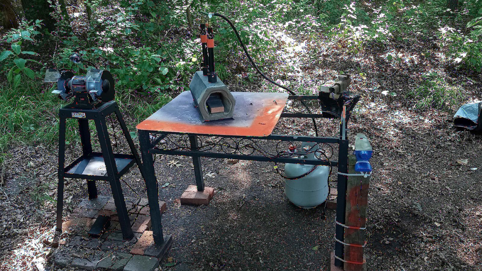VEVOR Portable 2 Burner Propane Forge, 2600°F Metal and Knife Blacksmithing Forges, Large Capacity Farrier Forging Tools and Equipment, Complete Mini Forge Kit customer photo 2