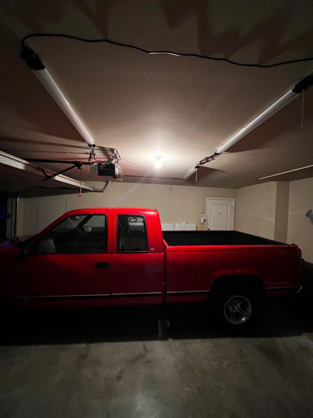 Barrina BS84 LED Shop Lights 4FT for Workshop, 84W 10000LM 5000K, 4 Packs | 4FT for Garage Basement Workbench, Hanging or Flush Mount, Linkable to 3, with Pull Chain Switch, Aluminum, Frosted Cover customer photo 2