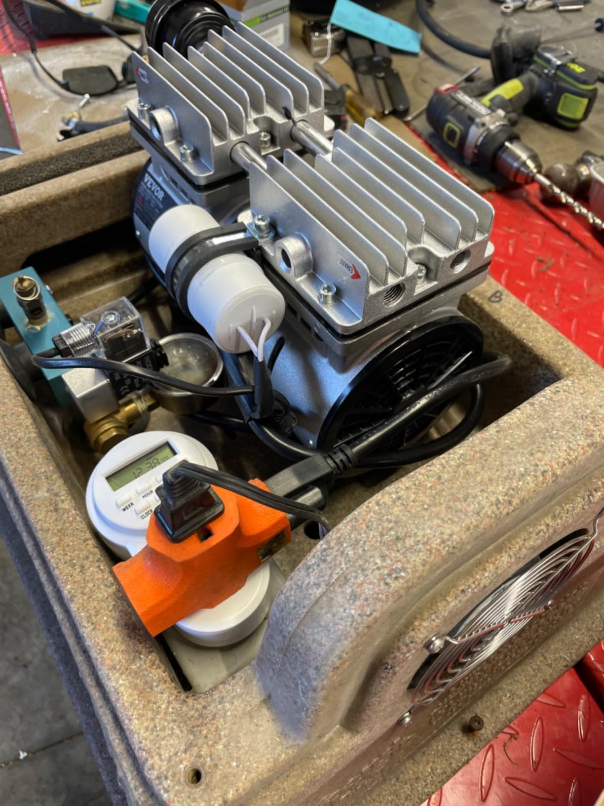 VEVOR Pond Aerator 550W Power 5.2CFM for Up to 3 Acre 50' Lake Aeration Kit | Includes 3/4 HP Compressor & Timer & Valves customer photo 1