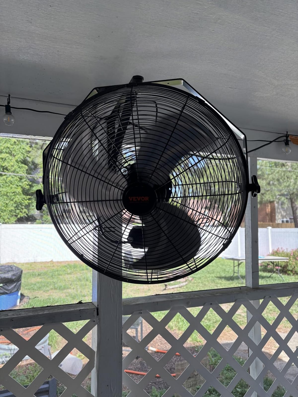 VEVOR 30 Inch Wall-Mount Misting Fan 3-speed IP44 Waterproof Oscillating customer photo 1