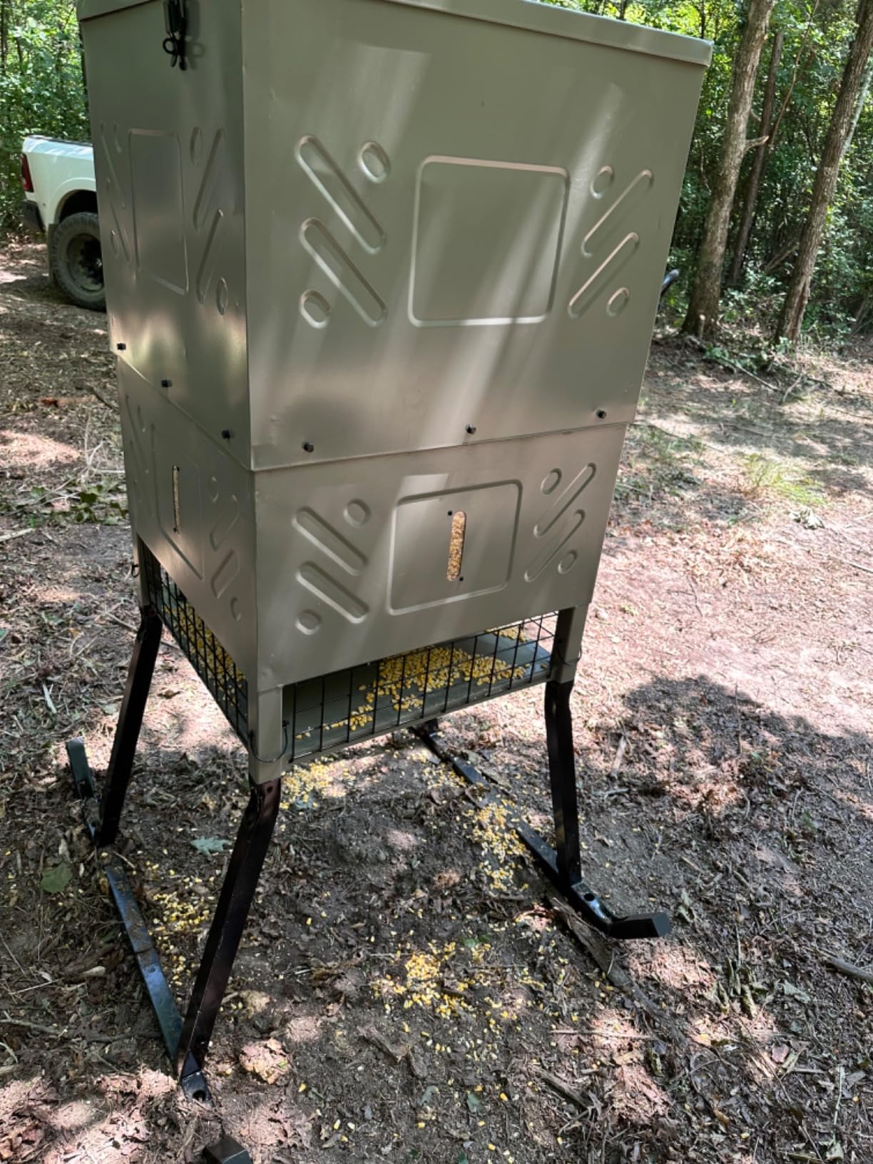 BOSS Buck Stand & Fill Sled Feeder with Diverter Plate & Solar Panel | Easy Assembly Durable Steel Deer Hunting Varmint Guarded Programmable Automatic Game Feeder customer photo 1