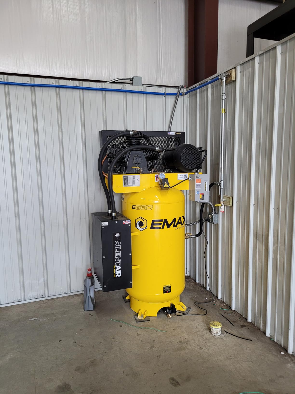 EMAX 80 Gal Electric Air Compressor, 7.5HP, 26 CFM, 2 Stage, 200 Max PSI | Auto Drain, High-Performance Airflow & Power, Manual Tank Drain, Splash Lubricated Pump, Industrial-Grade Durability customer photo 2