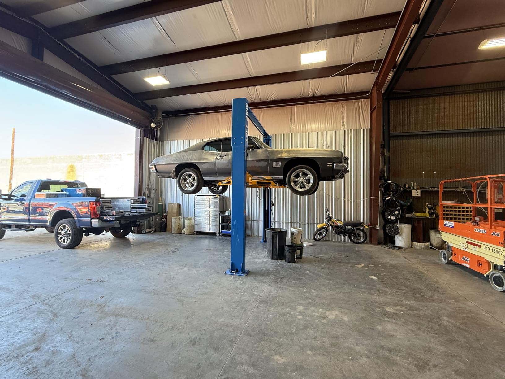 ME 11000lbs Double S Design 2 Post Lift Car Lift Automotive Lift customer photo 2