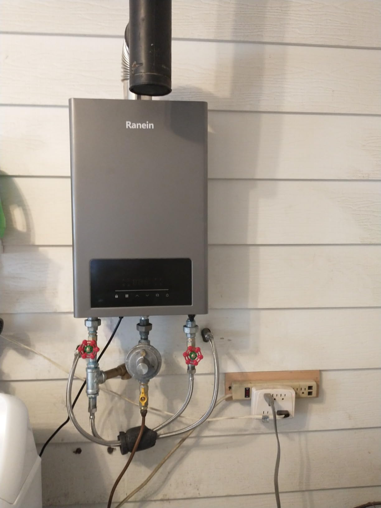 Ranein Propane Gas Tankless Water Heater, Indoor Max 3.6 GPM, 80,000 BTU Instant Hot Water Heater customer photo 1