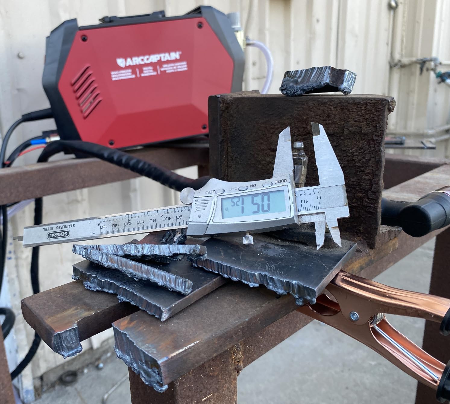 ARCCAPTAIN iControl CUT55 Pro Plasma Cutter, [APP Control] 55 Amp Non-Touch Pilot Arc 120V/240V Plasma Cutter Machine, Large LED Display and 2T/4T, 3/4 inch Maximum Cut, DC Inverter IGBT customer photo 1
