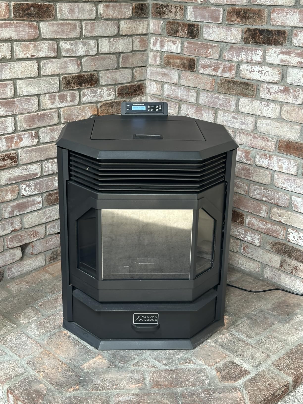 Canyon Lodge Bayfront Pellet Stove customer photo 1