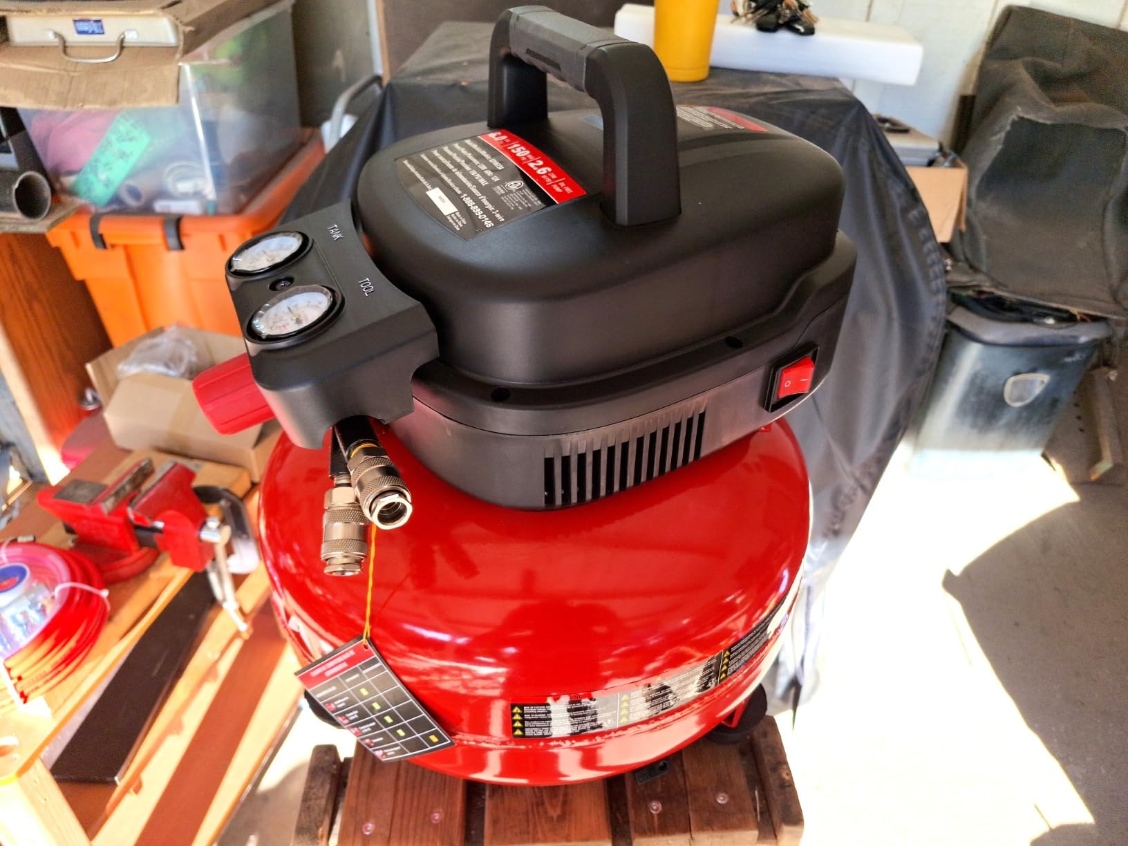 ECOMAX Air Compressor 6 Gallon 150 PSI Pancake Portable Oil-free Tank with 10 PCS Accessories Kit customer photo 2