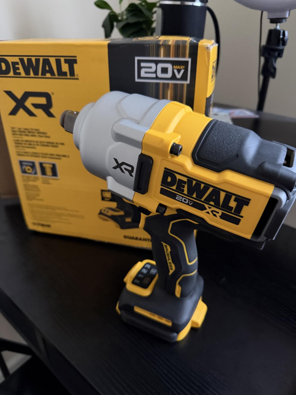 DEWALT 20V MAX XR 3/4 Inch Cordless Impact Wrench Brushless Impact Gun with Hog Ring Anvil, High Torque, Tool Only (DCF964B) customer photo 1
