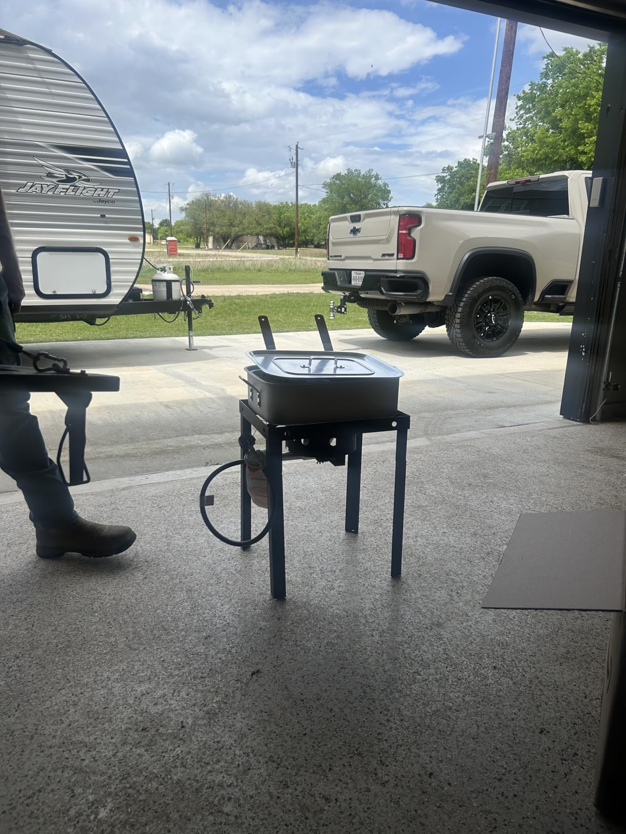 OuterMust 58,000 BTU Outdoor Fish Fryer with Baskets and Lid, 18 Qt. Propane Deep Fryer and 2 Inner Baskets, Ideal for Frying Fish, Chicken Wings, French Fries customer photo 2