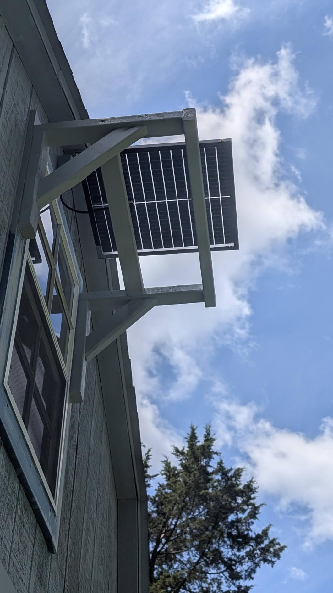 VEVOR Gable Mount Fan, 12 Inch Solar Power Attic Exhaust Fan with Adjustable Thermostat & Outer Mesh, 1300 CFM House Ventilator Cools Up to 1850 Sq.Ft, Quiet Ventilation for Roof, Garage, Shop customer photo 2