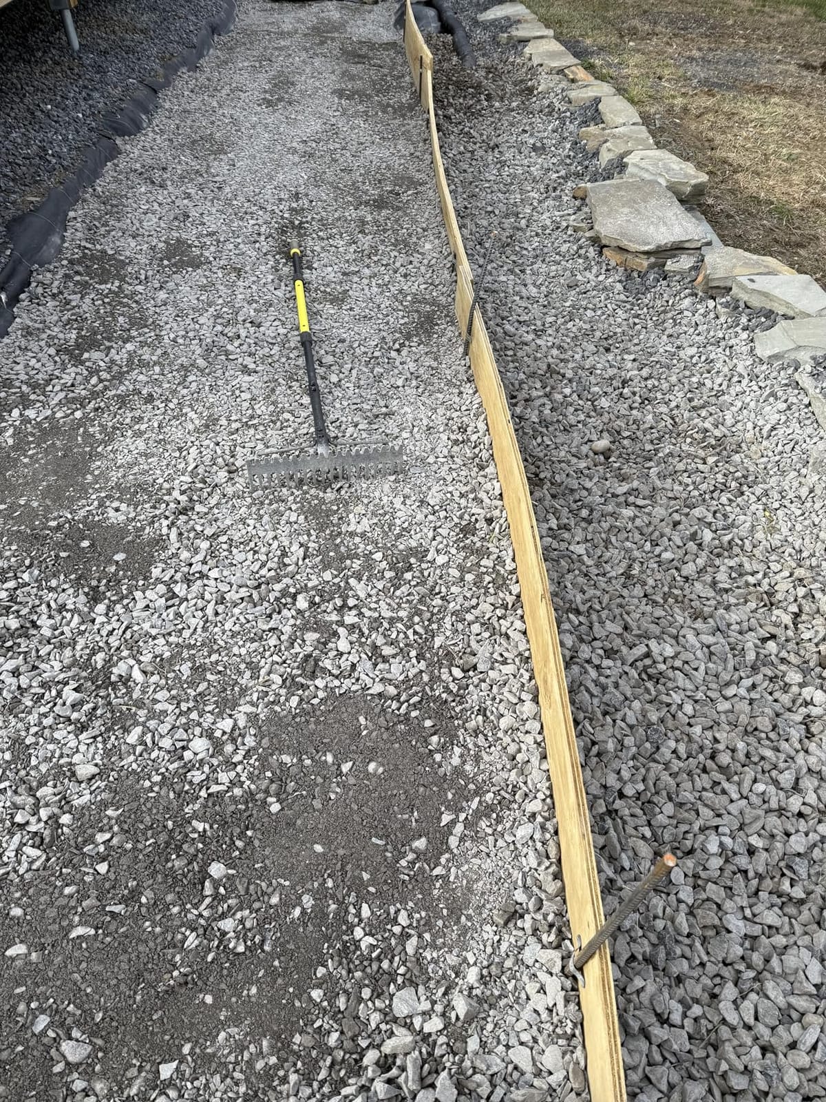 Bow Rake Heavy Duty, Long Handle Metal Rakes for Gravel, Rocks, Lawns Leaves, Soil Leveling, Landscaping, Garden Rake with 18 Steel Tines (59 Inches) customer photo 2
