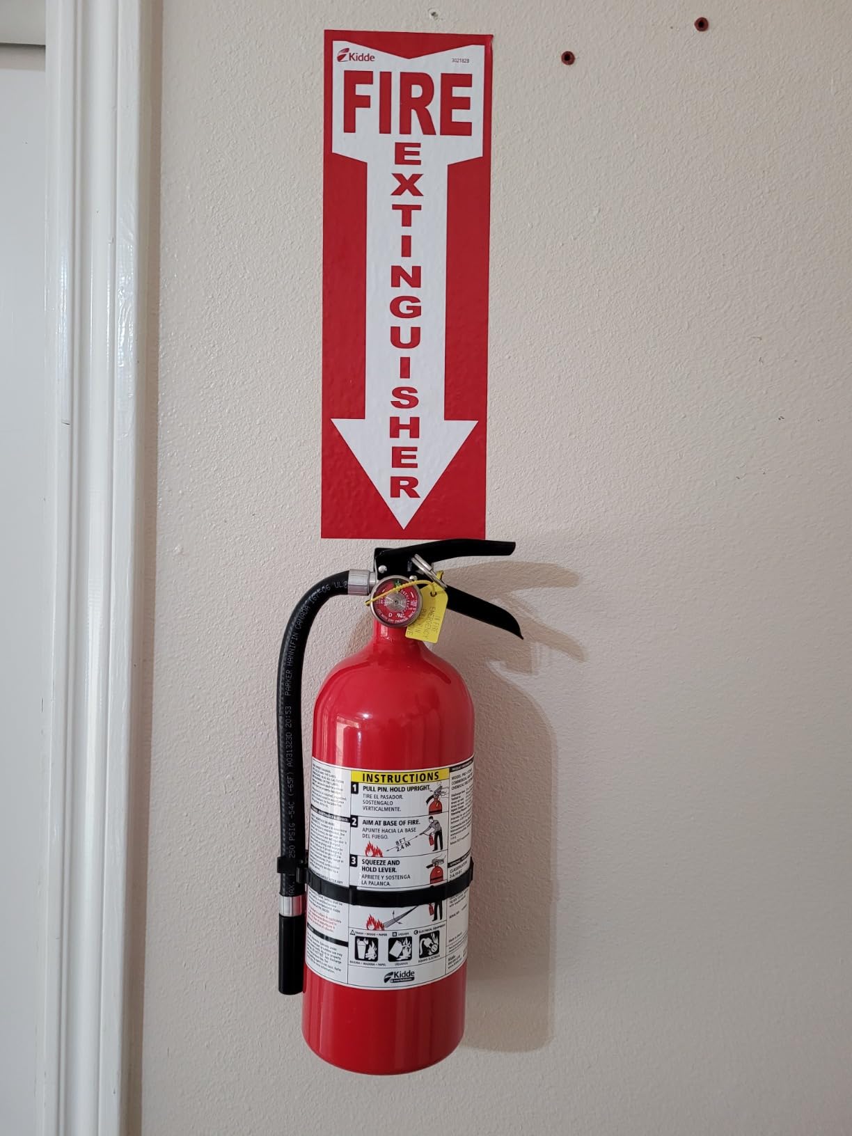 Kidde Pro 460 Commercial Fire Extinguisher, 4A:60-B:C, PRO-10MP-1 | High Capacity Rechargeable and Reusable Extinguisher for Large Common, Liquid, & Electrical Fires, 10 lb. Dry Chemical customer photo 2
