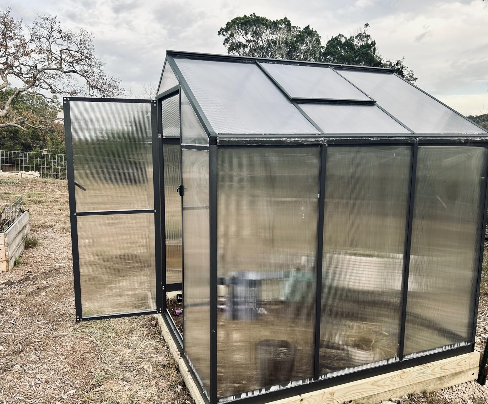 VEIKOU 8 x 14 FT Greenhouse with Aluminum Frame, Greenhouses for Outdoors with 2 Vents, Lockable Doors, Polycarbonate Panels, Walk-in Green House for Winter, Garden, Yard, Hobby, Grey customer photo 2