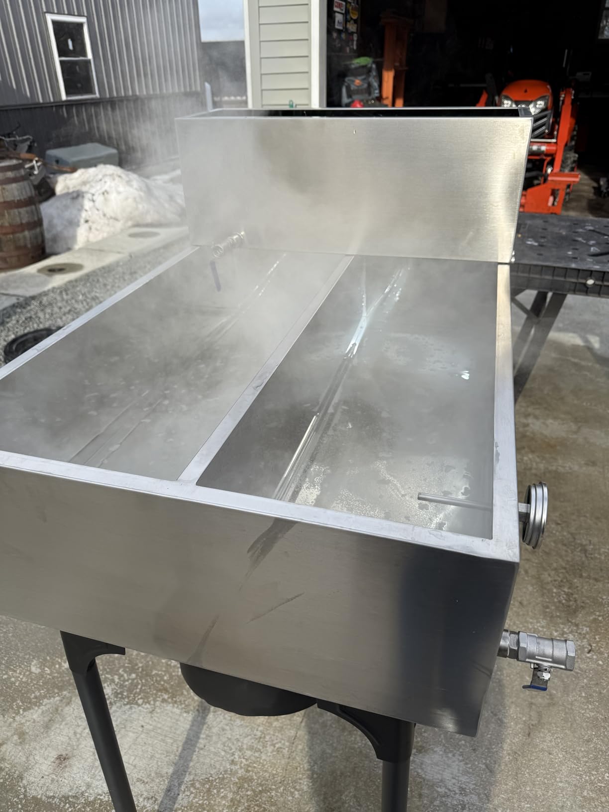 48x24x18.5 Inch Maple Syrup Evaporator Pan, 304 Stainless Steel | with 2 Valves & 1 Thermometer & 1 Divided Pan for Efficient Boiling customer photo 1