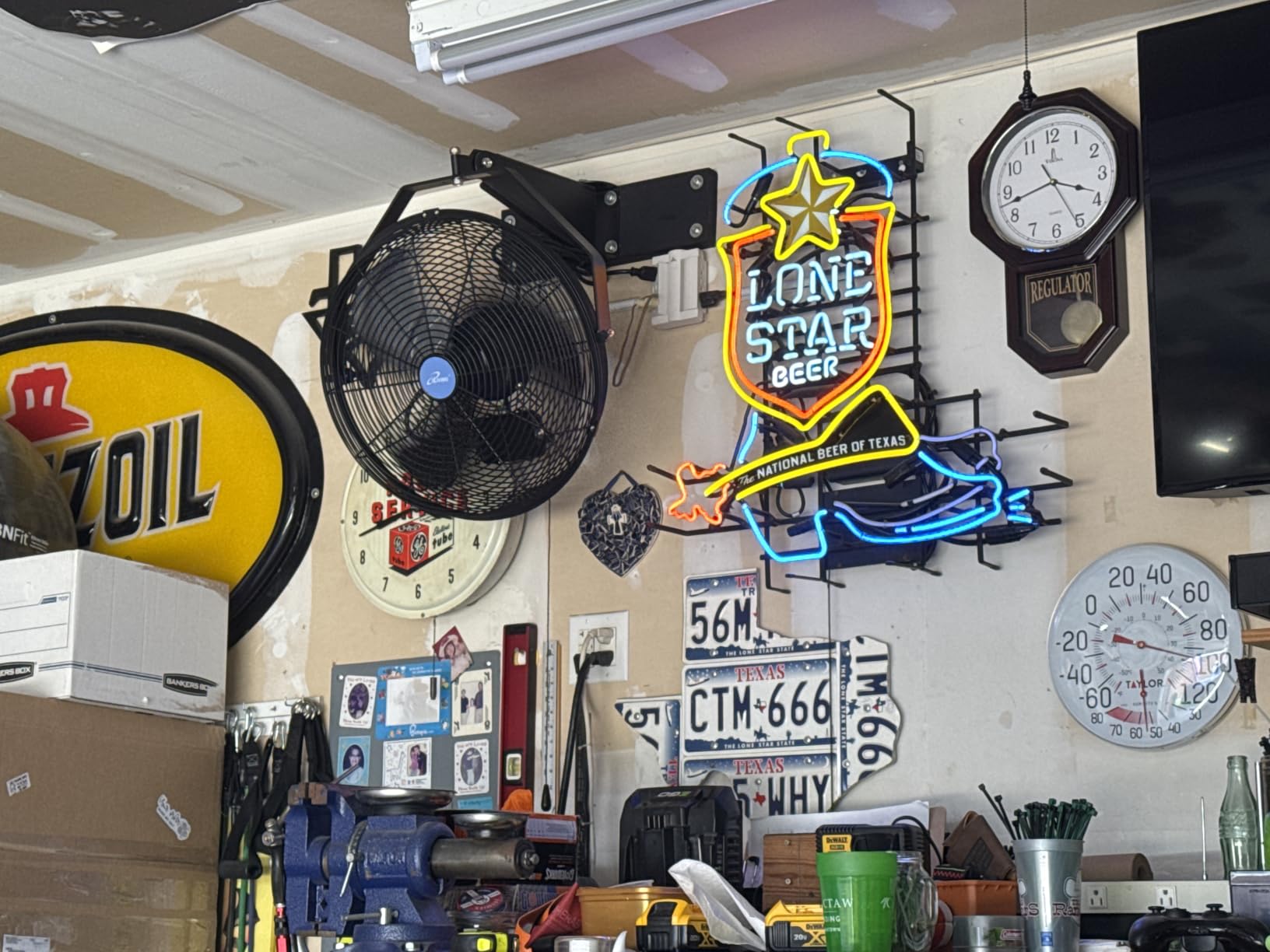 iLiving 20 Inch Wall Mount Fan, 4750 CFM High Velocity Metal Fan with 3 Speeds, Sealed Motor & 360° Tilt, Heavy Duty Wall/Ceiling Mount Fan for Garage, Warehouse, Barn, Greenhouse, Workshop customer photo 1