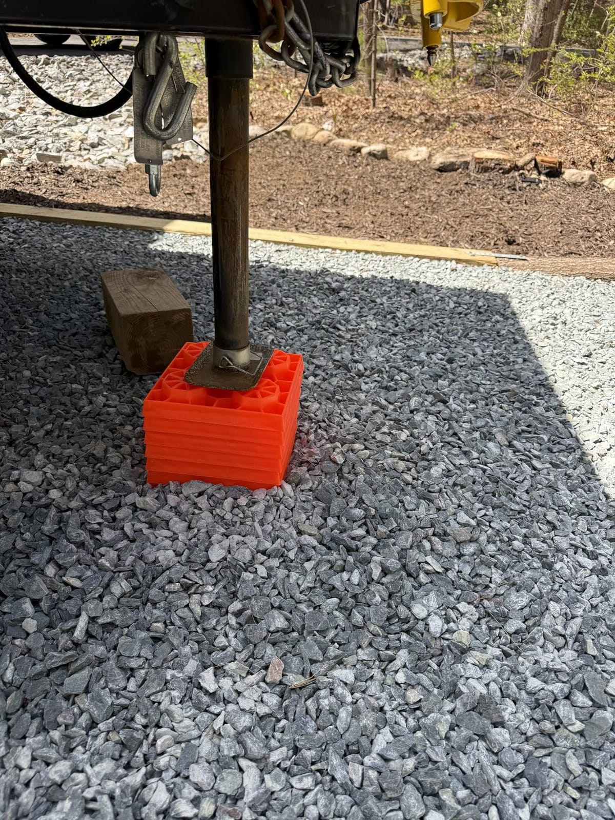 Lynx Levelers 11 Pack Including 1 Lynx Cap Level Top for RV/Trailer/Motorhome/Vanlife Interlocking Leveling Blocks with Storage Bag for Most Leveling and Stabilizing Functions. 00015, Made in USA. customer photo 1