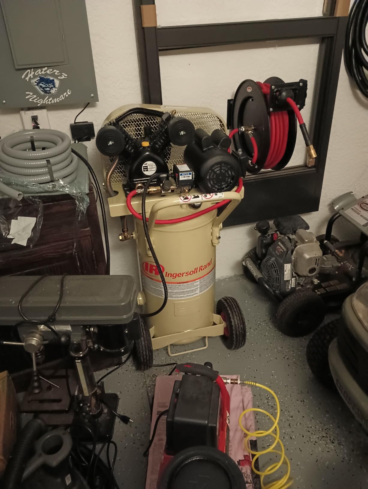 Ingersoll Rand P1.5IU-A9 2 HP Single-Stage Air Compressor customer photo 2