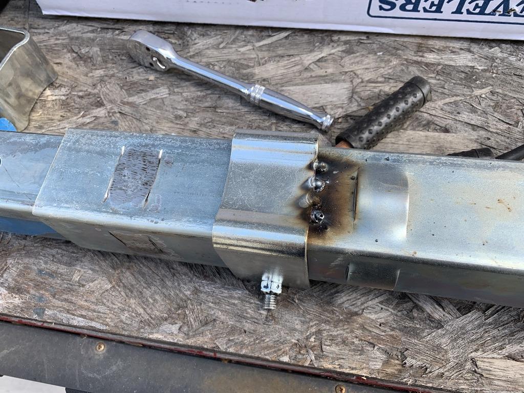 Ultra-Fab Products 17943010 5th Wheel Electric Landing Gear customer photo 1