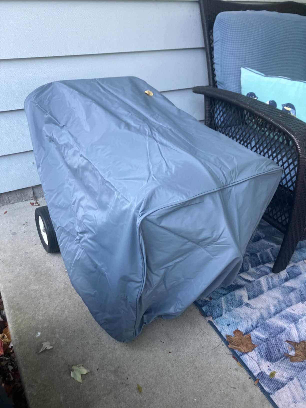 Champion Power Equipment Weather-Resistant Storage Cover for 4800-11,500-Watt Portable Generators customer photo 1