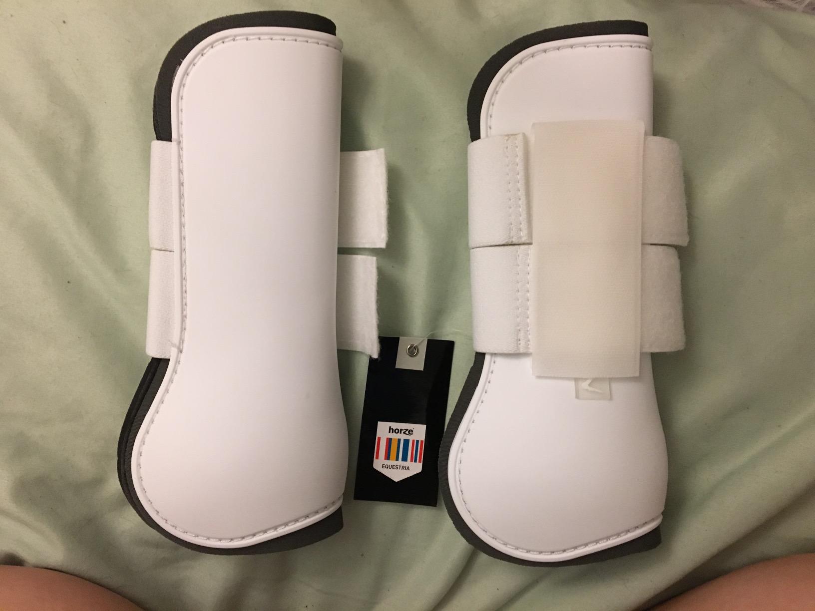 HORZE Chicago Protective Horse Boots, Secure Fit Splint Boots for Horses customer photo 1
