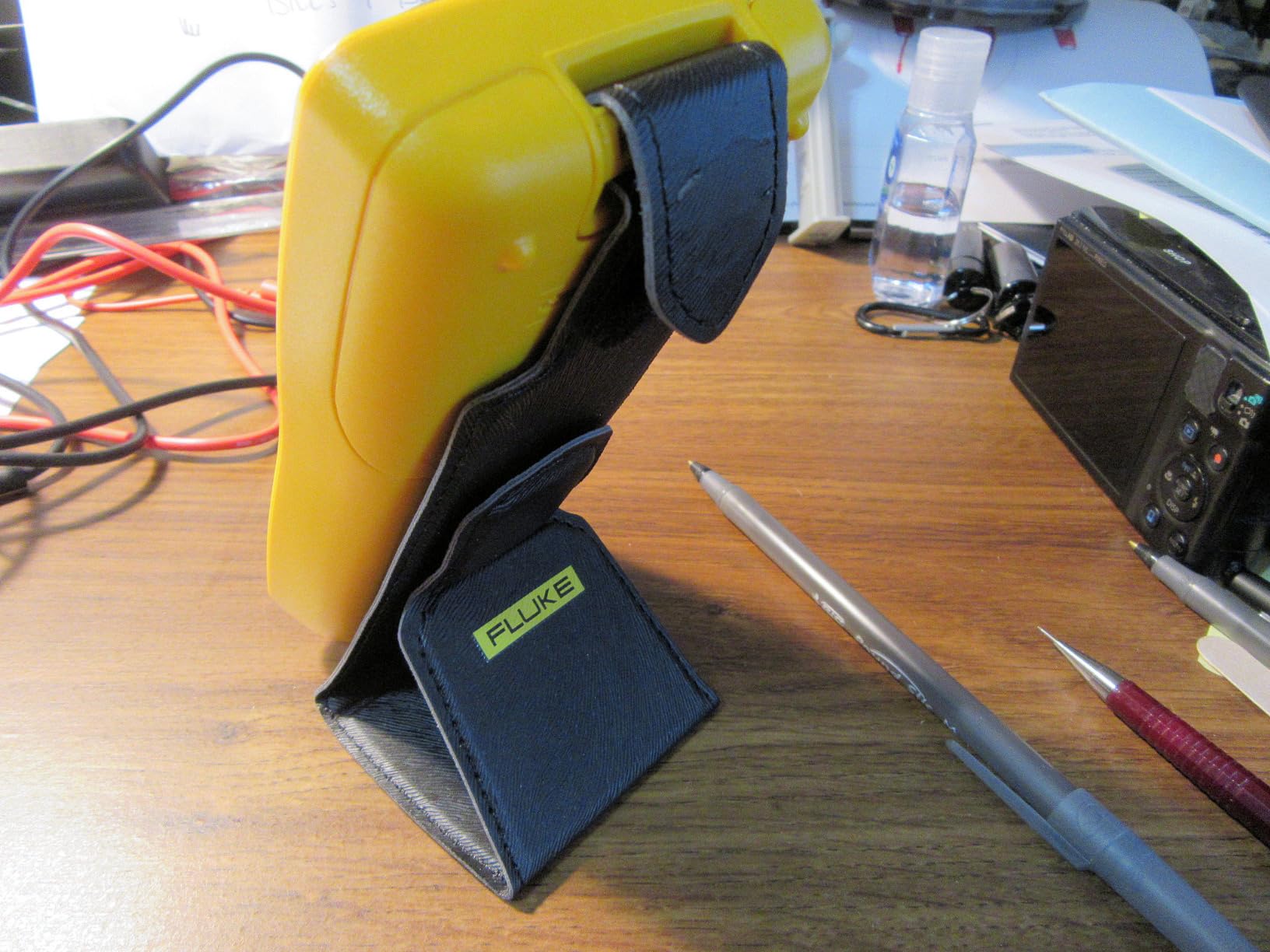 Fluke 107 AC/DC Current Handheld Digital Multimeter, Gray customer photo 2