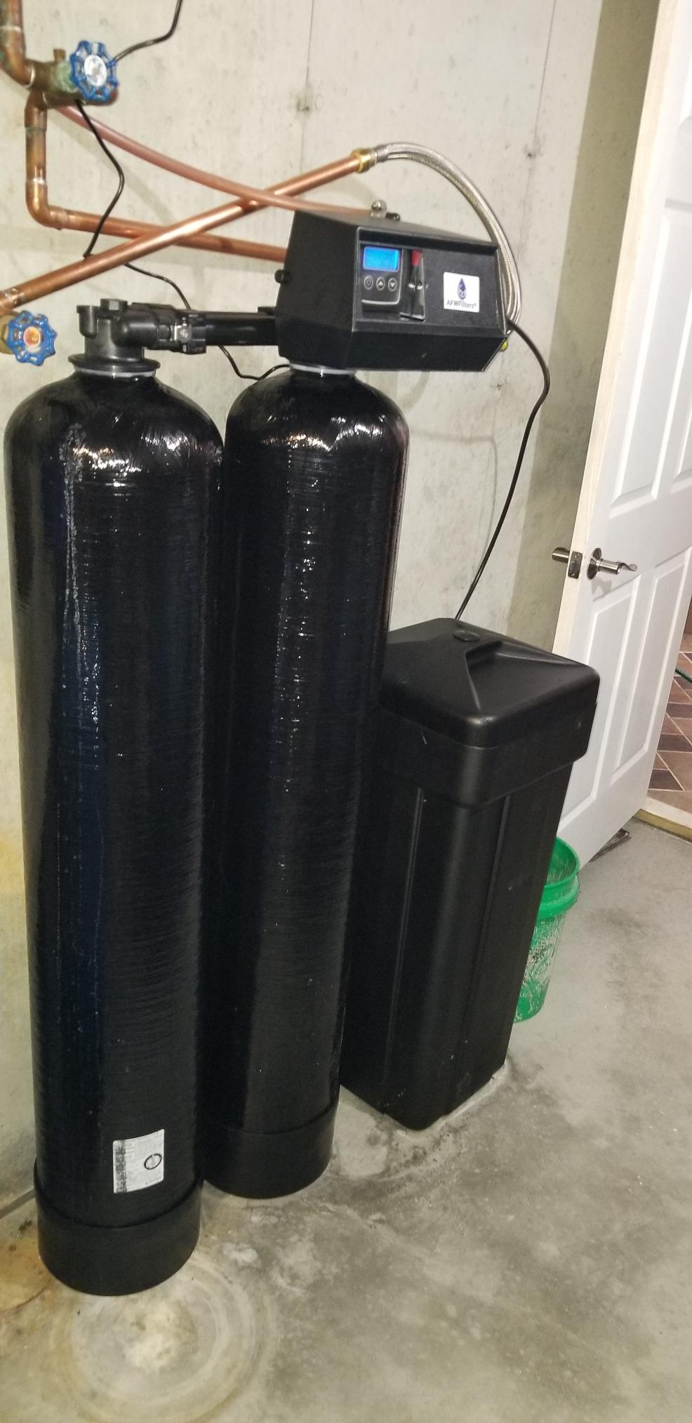 Fleck 9100 SXT Twin Tank Water Softener, 48,000 Grains, Black customer photo 1