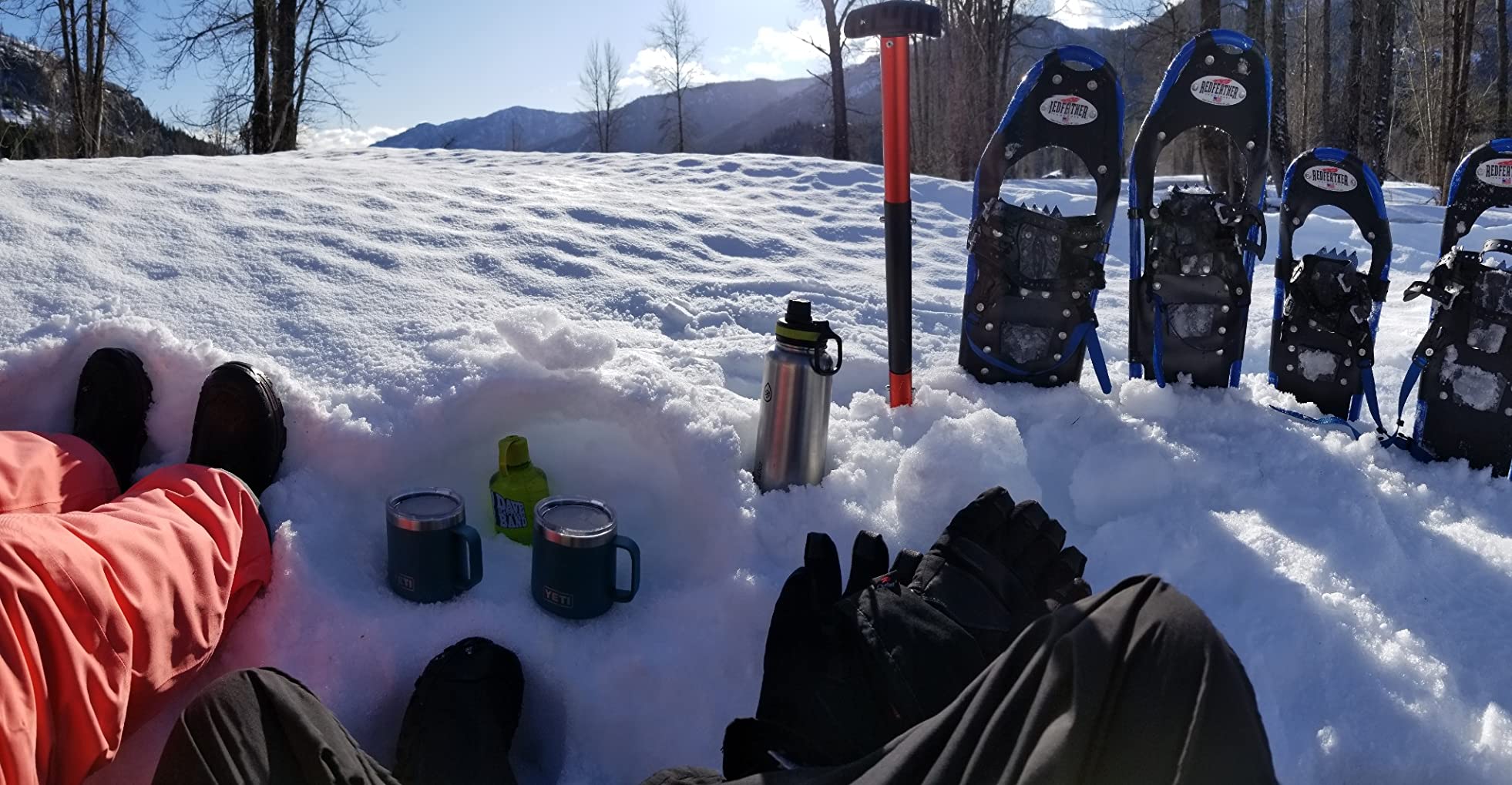 RedFeather Men's Hike Recreational Series Snowshoe Kit with SV2 Bindings, Ski Poles and Carry Bag -1500 customer photo 1