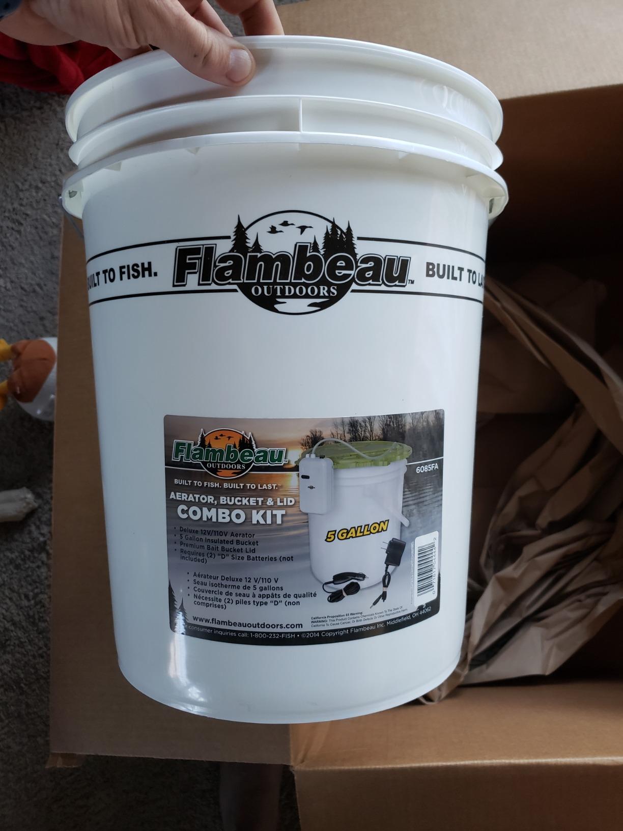 Flambeau Outdoors 8 Qt Insulated Bait Bucket and Aerator Kit, Lime Green customer photo 2