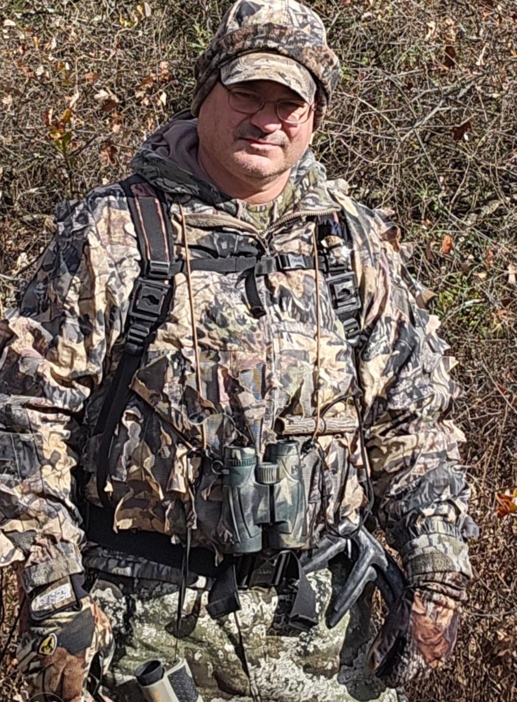 Rick Young Outdoors Premium Binocular Harness | Adjustable Chest Strap BLK customer photo 1