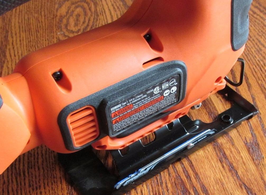 BLACK+DECKER 20V MAX* POWERCONNECT Cordless Jig Saw, Jigsaw Tool Only (BDCJS20B) customer photo 1