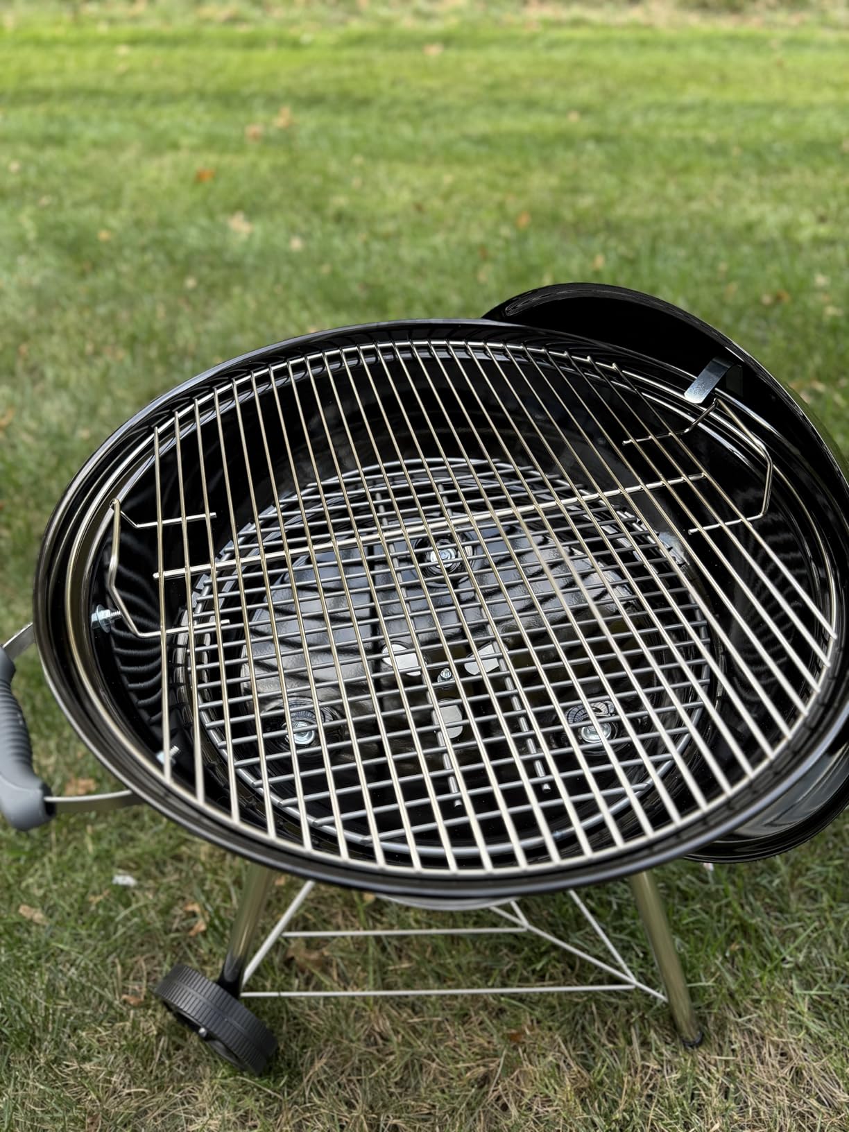 Weber® Jumbo Joe Premium Compact Charcoal Grill, 22‑Inch, Black customer photo 1
