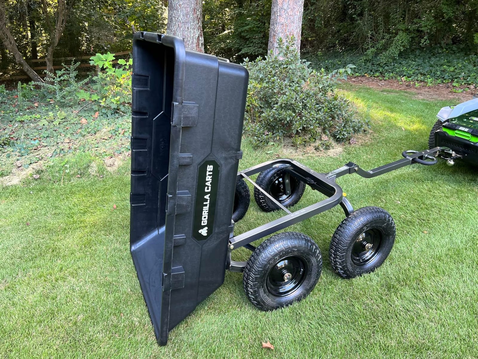 Gorilla Carts Poly Dump Cart, 1500 lb. Capacity, 10 Cu Ft, Black customer photo 2