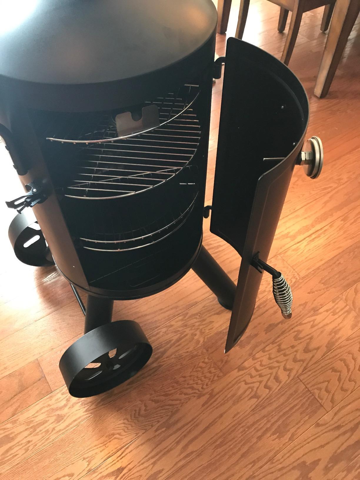 Dyna-Glo Signature Series DGSS681VCS-D Heavy-Duty Vertical Charcoal Smoker customer photo 1